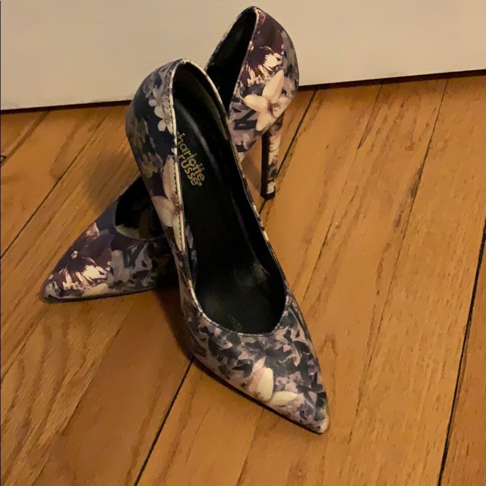 Heels size 7